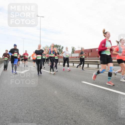 03.10.2025 - Köhlbrandbrückenlauf Matties Gatica Varas http://msf.ph/oto/9173532 03.10.2025 15:27:44 Position 3 15 meine-sportfotos.de