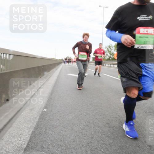 03.10.2025 - Köhlbrandbrückenlauf Matties Gatica Varas http://msf.ph/oto/9173537 03.10.2025 15:27:46 Position 3  meine-sportfotos.de