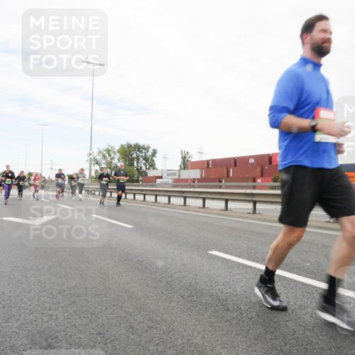 03.10.2025 - Köhlbrandbrückenlauf Matties Gatica Varas http://msf.ph/oto/9173549 03.10.2025 15:27:53 Position 3  meine-sportfotos.de
