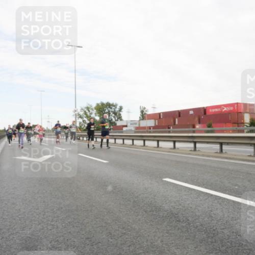 03.10.2025 - Köhlbrandbrückenlauf Matties Gatica Varas http://msf.ph/oto/9173550 03.10.2025 15:27:53 Position 3  meine-sportfotos.de