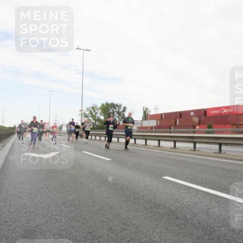 03.10.2025 - Köhlbrandbrückenlauf Matties Gatica Varas http://msf.ph/oto/9173552 03.10.2025 15:27:54 Position 3  meine-sportfotos.de