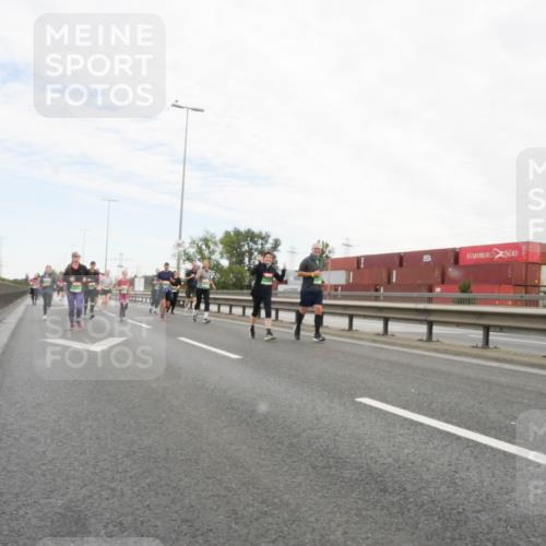 03.10.2025 - Köhlbrandbrückenlauf Matties Gatica Varas http://msf.ph/oto/9173553 03.10.2025 15:27:55 Position 3  meine-sportfotos.de