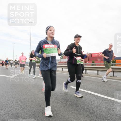 03.10.2025 - Köhlbrandbrückenlauf Matties Gatica Varas http://msf.ph/oto/9173565 03.10.2025 15:28:00 Position 3  meine-sportfotos.de