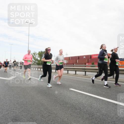 03.10.2025 - Köhlbrandbrückenlauf Matties Gatica Varas http://msf.ph/oto/9173567 03.10.2025 15:28:01 Position 3  meine-sportfotos.de