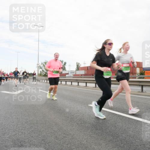 03.10.2025 - Köhlbrandbrückenlauf Matties Gatica Varas http://msf.ph/oto/9173569 03.10.2025 15:28:02 Position 3  meine-sportfotos.de