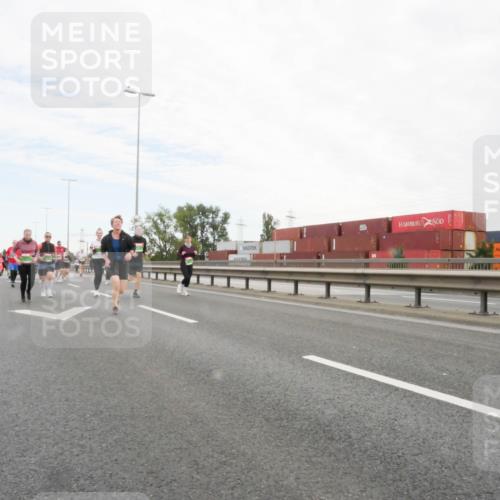 03.10.2025 - Köhlbrandbrückenlauf Matties Gatica Varas http://msf.ph/oto/9173574 03.10.2025 15:28:05 Position 3  meine-sportfotos.de