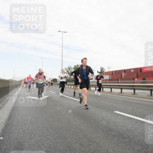 03.10.2025 - Köhlbrandbrückenlauf Matties Gatica Varas http://msf.ph/oto/9173577 03.10.2025 15:28:06 Position 3  meine-sportfotos.de