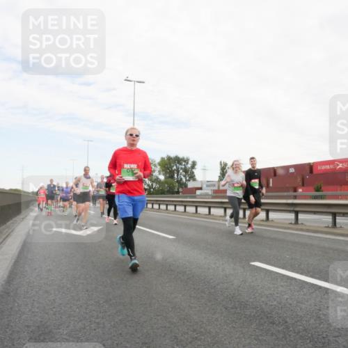 03.10.2025 - Köhlbrandbrückenlauf Matties Gatica Varas http://msf.ph/oto/9173586 03.10.2025 15:28:10 Position 3  meine-sportfotos.de
