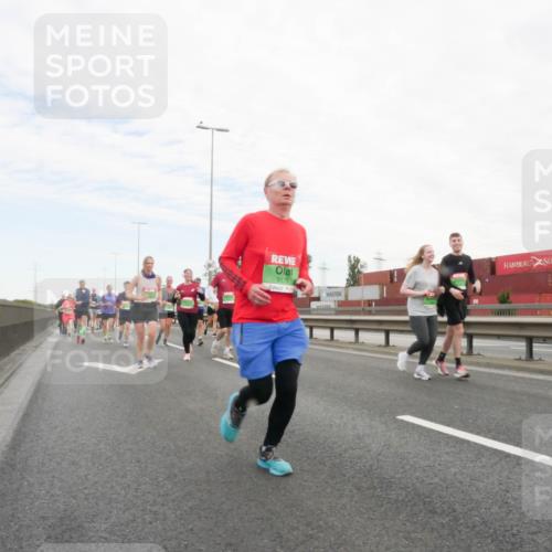 03.10.2025 - Köhlbrandbrückenlauf Matties Gatica Varas http://msf.ph/oto/9173587 03.10.2025 15:28:11 Position 3 9175 meine-sportfotos.de
