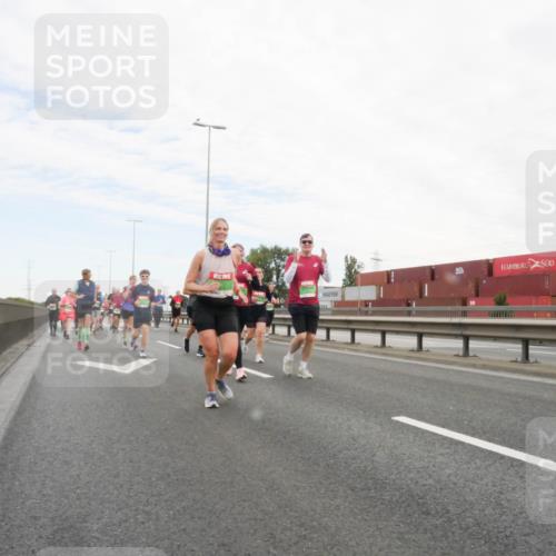 03.10.2025 - Köhlbrandbrückenlauf Matties Gatica Varas http://msf.ph/oto/9173590 03.10.2025 15:28:12 Position 3  meine-sportfotos.de