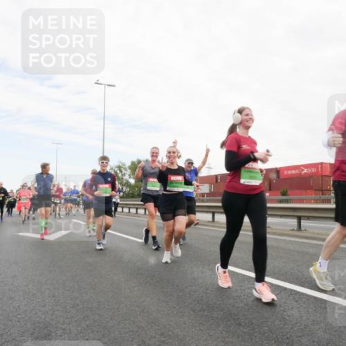 03.10.2025 - Köhlbrandbrückenlauf Matties Gatica Varas http://msf.ph/oto/9173594 03.10.2025 15:28:14 Position 3  meine-sportfotos.de