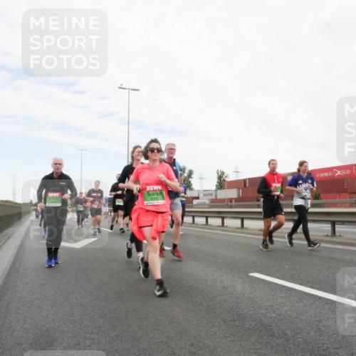 03.10.2025 - Köhlbrandbrückenlauf Matties Gatica Varas http://msf.ph/oto/9173603 03.10.2025 15:28:19 Position 3 8102 meine-sportfotos.de