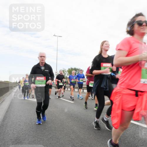 03.10.2025 - Köhlbrandbrückenlauf Matties Gatica Varas http://msf.ph/oto/9173605 03.10.2025 15:28:20 Position 3 8537 meine-sportfotos.de