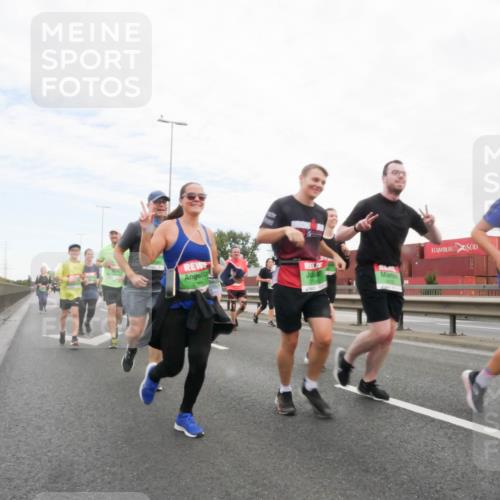 03.10.2025 - Köhlbrandbrückenlauf Matties Gatica Varas http://msf.ph/oto/9173610 03.10.2025 15:28:22 Position 3  meine-sportfotos.de