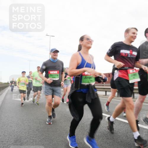 03.10.2025 - Köhlbrandbrückenlauf Matties Gatica Varas http://msf.ph/oto/9173611 03.10.2025 15:28:22 Position 3 9389 meine-sportfotos.de