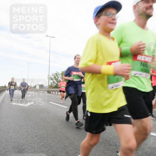 03.10.2025 - Köhlbrandbrückenlauf Matties Gatica Varas http://msf.ph/oto/9173616 03.10.2025 15:28:25 Position 3  meine-sportfotos.de