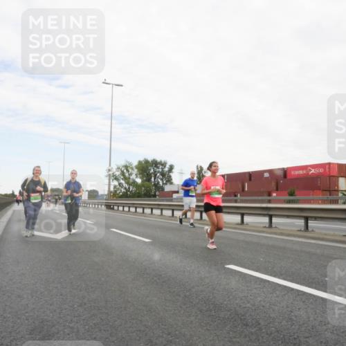 03.10.2025 - Köhlbrandbrückenlauf Matties Gatica Varas http://msf.ph/oto/9173619 03.10.2025 15:28:26 Position 3  meine-sportfotos.de