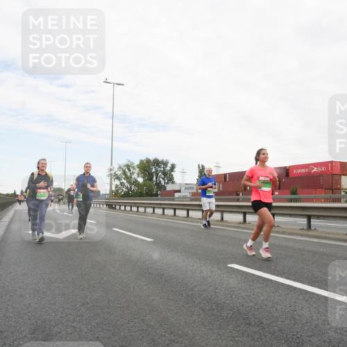 03.10.2025 - Köhlbrandbrückenlauf Matties Gatica Varas http://msf.ph/oto/9173620 03.10.2025 15:28:27 Position 3  meine-sportfotos.de