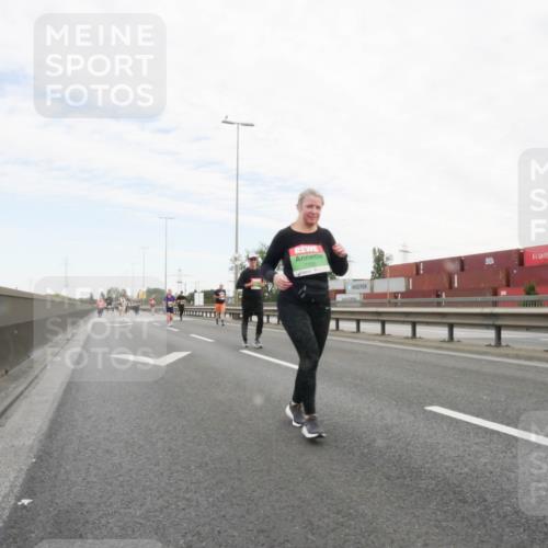 03.10.2025 - Köhlbrandbrückenlauf Matties Gatica Varas http://msf.ph/oto/9173629 03.10.2025 15:28:32 Position 3 7705 meine-sportfotos.de