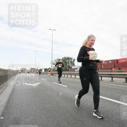 03.10.2025 - Köhlbrandbrückenlauf Matties Gatica Varas http://msf.ph/oto/9173630 03.10.2025 15:28:32 Position 3  meine-sportfotos.de