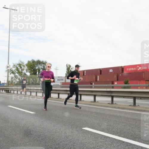 03.10.2025 - Köhlbrandbrückenlauf Matties Gatica Varas http://msf.ph/oto/9173644 03.10.2025 15:28:41 Position 3  meine-sportfotos.de