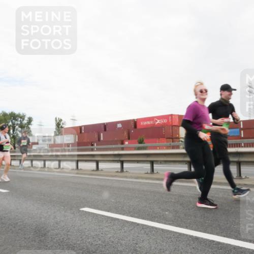 03.10.2025 - Köhlbrandbrückenlauf Matties Gatica Varas http://msf.ph/oto/9173648 03.10.2025 15:28:43 Position 3  meine-sportfotos.de