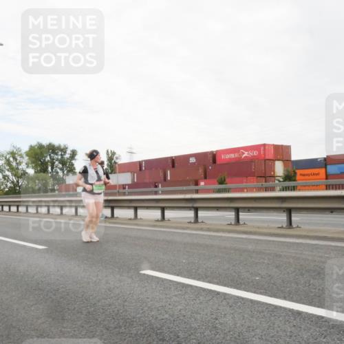 03.10.2025 - Köhlbrandbrückenlauf Matties Gatica Varas http://msf.ph/oto/9173649 03.10.2025 15:28:44 Position 3  meine-sportfotos.de