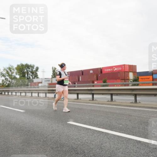 03.10.2025 - Köhlbrandbrückenlauf Matties Gatica Varas http://msf.ph/oto/9173650 03.10.2025 15:28:44 Position 3  meine-sportfotos.de