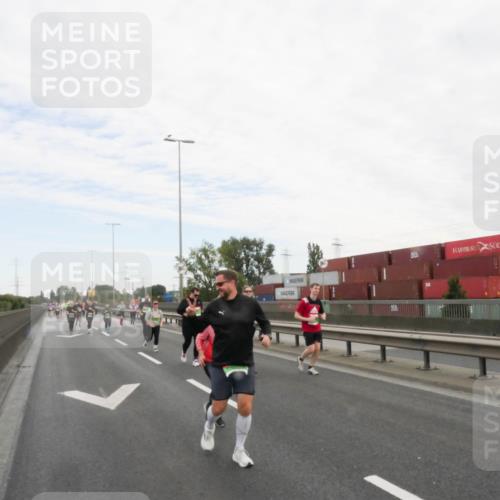 03.10.2025 - Köhlbrandbrückenlauf Matties Gatica Varas http://msf.ph/oto/9173653 03.10.2025 15:28:50 Position 3 4 meine-sportfotos.de