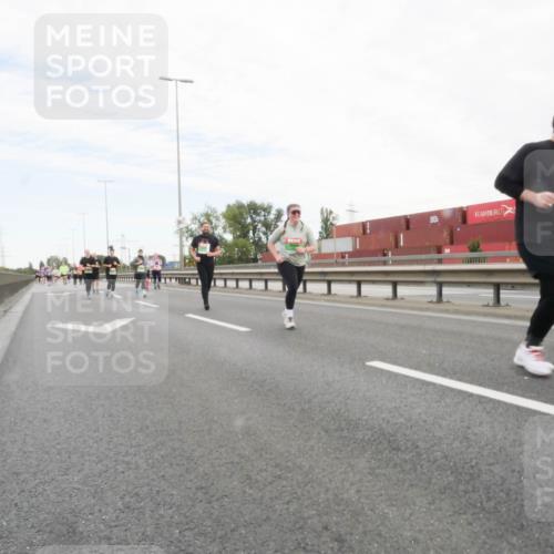 03.10.2025 - Köhlbrandbrückenlauf Matties Gatica Varas http://msf.ph/oto/9173657 03.10.2025 15:28:54 Position 3  meine-sportfotos.de