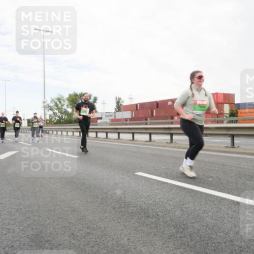 03.10.2025 - Köhlbrandbrückenlauf Matties Gatica Varas http://msf.ph/oto/9173659 03.10.2025 15:28:56 Position 3  meine-sportfotos.de