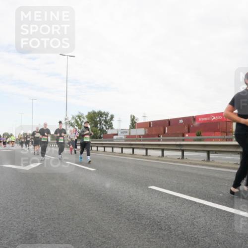 03.10.2025 - Köhlbrandbrückenlauf Matties Gatica Varas http://msf.ph/oto/9173662 03.10.2025 15:28:58 Position 3  meine-sportfotos.de