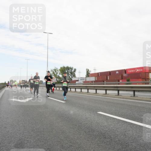 03.10.2025 - Köhlbrandbrückenlauf Matties Gatica Varas http://msf.ph/oto/9173663 03.10.2025 15:28:58 Position 3  meine-sportfotos.de