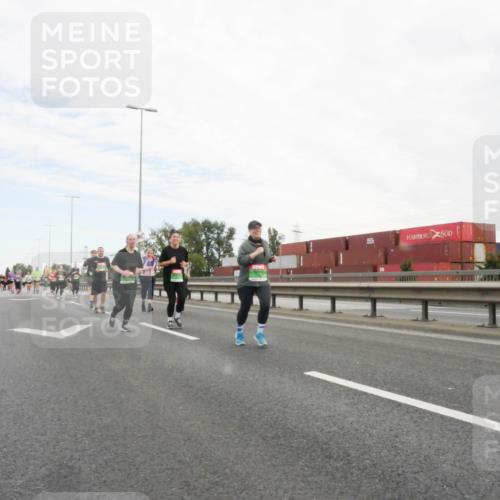 03.10.2025 - Köhlbrandbrückenlauf Matties Gatica Varas http://msf.ph/oto/9173665 03.10.2025 15:28:59 Position 3  meine-sportfotos.de