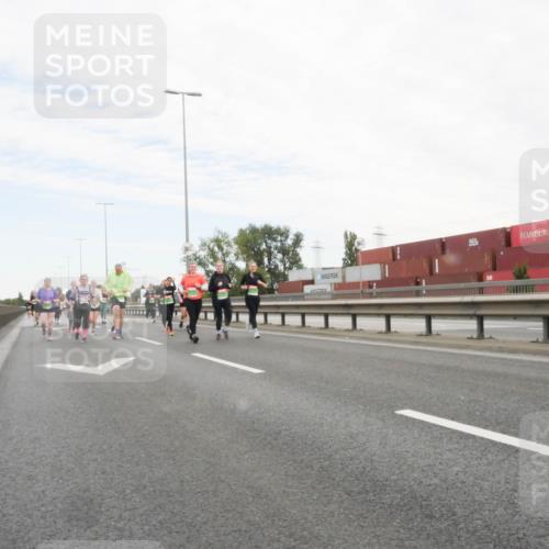 03.10.2025 - Köhlbrandbrückenlauf Matties Gatica Varas http://msf.ph/oto/9173685 03.10.2025 15:29:09 Position 3  meine-sportfotos.de