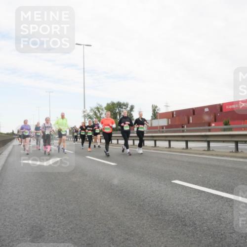 03.10.2025 - Köhlbrandbrückenlauf Matties Gatica Varas http://msf.ph/oto/9173688 03.10.2025 15:29:11 Position 3  meine-sportfotos.de