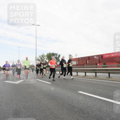 03.10.2025 - Köhlbrandbrückenlauf Matties Gatica Varas http://msf.ph/oto/9173689 03.10.2025 15:29:11 Position 3  meine-sportfotos.de