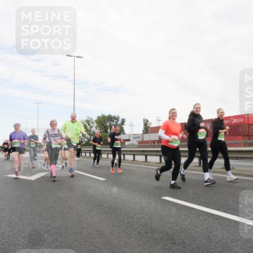 03.10.2025 - Köhlbrandbrückenlauf Matties Gatica Varas http://msf.ph/oto/9173692 03.10.2025 15:29:13 Position 3  meine-sportfotos.de