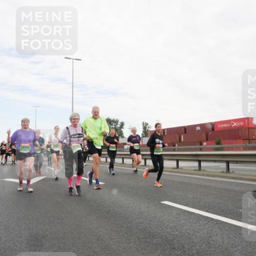 03.10.2025 - Köhlbrandbrückenlauf Matties Gatica Varas http://msf.ph/oto/9173694 03.10.2025 15:29:14 Position 3 9532 meine-sportfotos.de