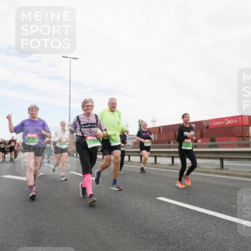 03.10.2025 - Köhlbrandbrückenlauf Matties Gatica Varas http://msf.ph/oto/9173695 03.10.2025 15:29:14 Position 3  meine-sportfotos.de