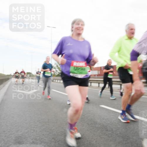 03.10.2025 - Köhlbrandbrückenlauf Matties Gatica Varas http://msf.ph/oto/9173698 03.10.2025 15:29:15 Position 3  meine-sportfotos.de