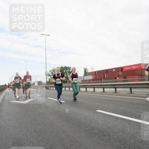 03.10.2025 - Köhlbrandbrückenlauf Matties Gatica Varas http://msf.ph/oto/9173705 03.10.2025 15:29:19 Position 3  meine-sportfotos.de