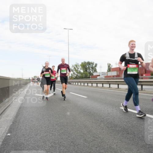 03.10.2025 - Köhlbrandbrückenlauf Matties Gatica Varas http://msf.ph/oto/9173708 03.10.2025 15:29:20 Position 3  meine-sportfotos.de