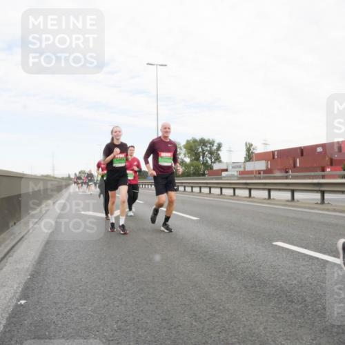 03.10.2025 - Köhlbrandbrückenlauf Matties Gatica Varas http://msf.ph/oto/9173709 03.10.2025 15:29:21 Position 3  meine-sportfotos.de