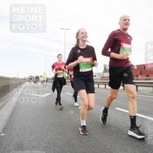 03.10.2025 - Köhlbrandbrückenlauf Matties Gatica Varas http://msf.ph/oto/9173712 03.10.2025 15:29:22 Position 3 9416 meine-sportfotos.de