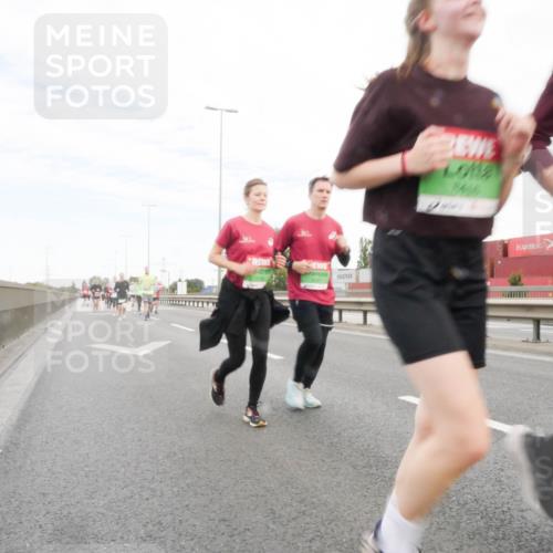 03.10.2025 - Köhlbrandbrückenlauf Matties Gatica Varas http://msf.ph/oto/9173713 03.10.2025 15:29:23 Position 3  meine-sportfotos.de