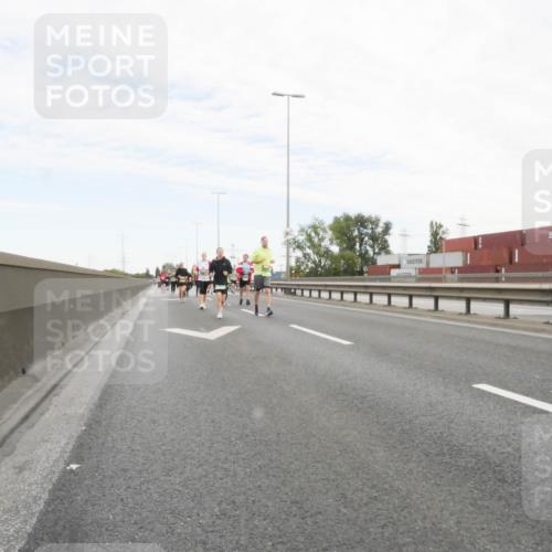 03.10.2025 - Köhlbrandbrückenlauf Matties Gatica Varas http://msf.ph/oto/9173717 03.10.2025 15:29:25 Position 3  meine-sportfotos.de