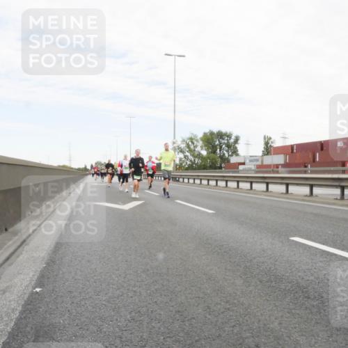 03.10.2025 - Köhlbrandbrückenlauf Matties Gatica Varas http://msf.ph/oto/9173718 03.10.2025 15:29:26 Position 3  meine-sportfotos.de