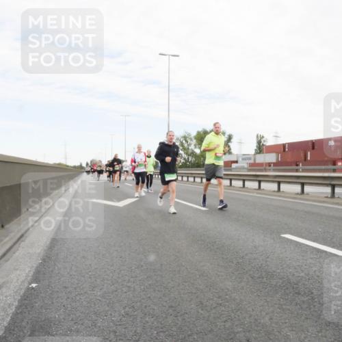 03.10.2025 - Köhlbrandbrückenlauf Matties Gatica Varas http://msf.ph/oto/9173722 03.10.2025 15:29:28 Position 3  meine-sportfotos.de
