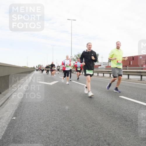 03.10.2025 - Köhlbrandbrückenlauf Matties Gatica Varas http://msf.ph/oto/9173724 03.10.2025 15:29:29 Position 3  meine-sportfotos.de